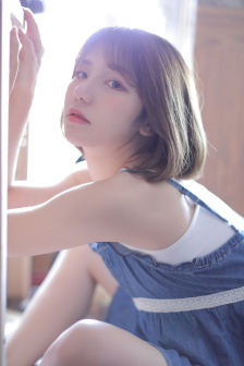 写作业写着写着就插了视频